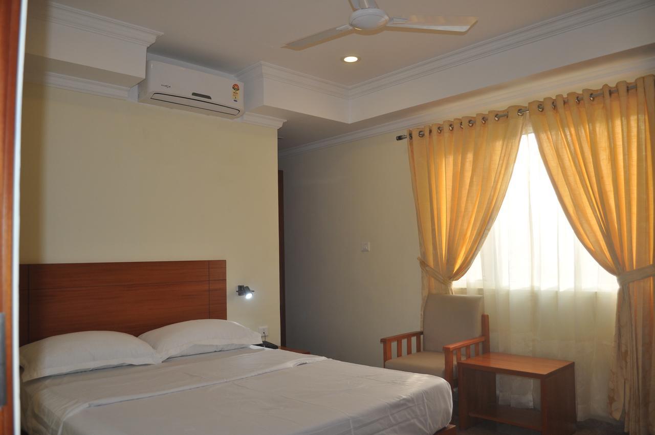 Vettoor Nanas Inn Ettumanoor Exterior photo